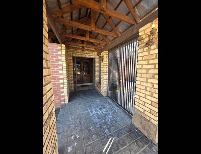 6 BEDROOM HOUSE FOR SALE IN VANDERBIJLPARK SW 5